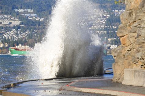 Waves Pound Stanley Park Seawall Photos News