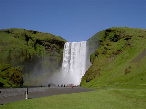 Banco De Imágenes Gratis Cascadas Skogafoss En Islandia Desde Abajo