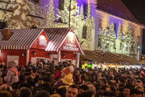 Târgul de Crăciun din Sibiu locul pe care trebuie să l admiri măcar