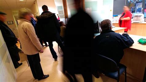 Nhs In Crisis More Patients Kept Waiting More Than Four Hours In Aande As Cuts Bite Mirror Online