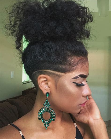 Amazing Sidecut And Undercut With Beautiful Curls By Luubsabreu On Instagram💜 Undercut Curly