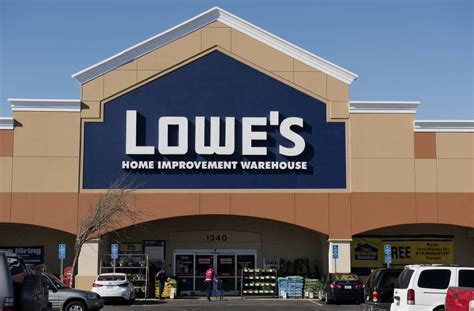 Lowes Shuts 51 More Stores In Us Canada