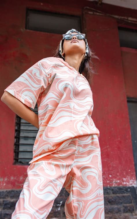 Die Neue Mode Kollektion Von Interiordesignerin India Mahdavi Ad
