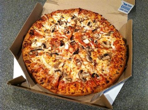 ** collect a large pepperoni pizza from dominos for £5.99. Medium Pan Pizza - Picture of Domino's Pizza, Maricopa ...