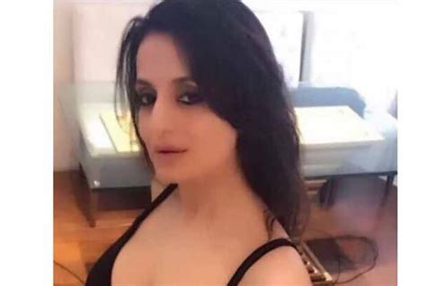 ameesha patel trolled for instagram pictures mohammadi news agency