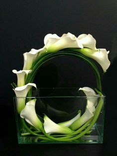 How To Arrange Calla Lilies In A Tall Cylinder Vase Creative Flower