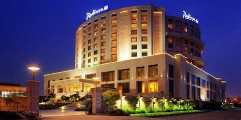 Top 7 Luxury Hotels Near Delhi Airport Let Us Publish