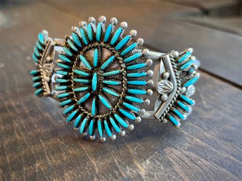 Zuni Ray Eva Wyaco Turquoise Cuff Bracelet Needlepoint Setting