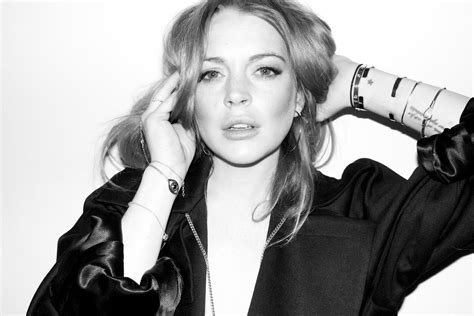 Revista Velvet Lindsay Lohan vuelve a la comedia romántica a sus años