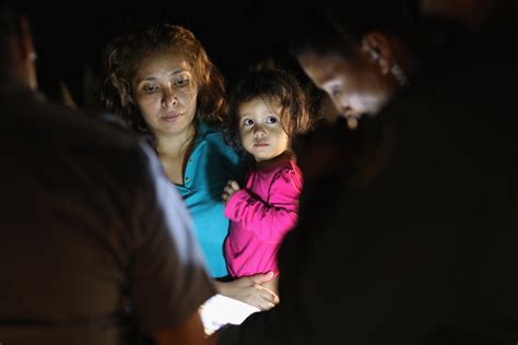 Crying Immigrant Girl The Truth Behind Iconic Photo