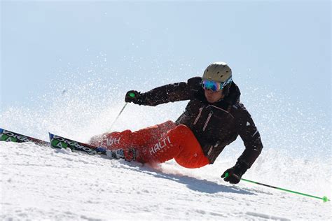 5 Reasons To Work As Independent Ski Instructor Skipodium Blog