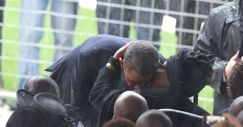 Esimese hooaja veetis ta laenul kodumaa kolmanda divisjoni klubis cd fátima. Barack Obama et l'ex-femme de Nelson Mandela, Winnie ...