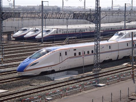 E2 Series And E7 Series Shinkansen 列車の旅 鉄道 写真 火車