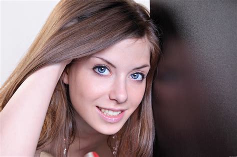 Anita C Widescreen