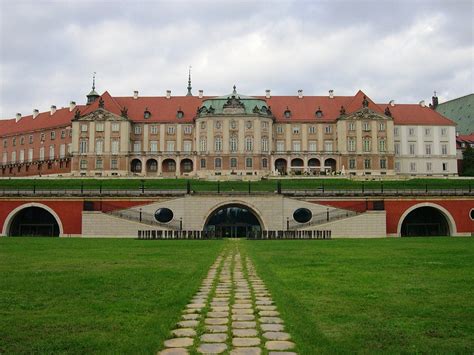 Ogrody Zamku Królewskiego w Warszawie już otwarte Wakacje dla każdego