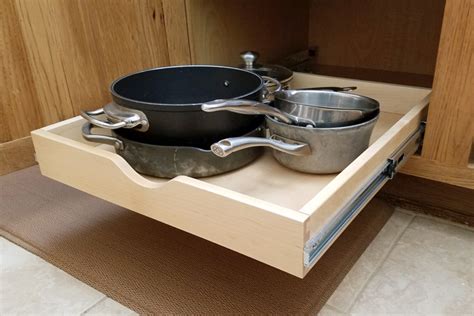 Kitchen Pull Out Trays A Better Storage Solution