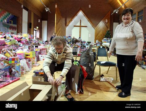 Belfast Central Mission Volunteers Pack Presents At Grosvenor Hall In