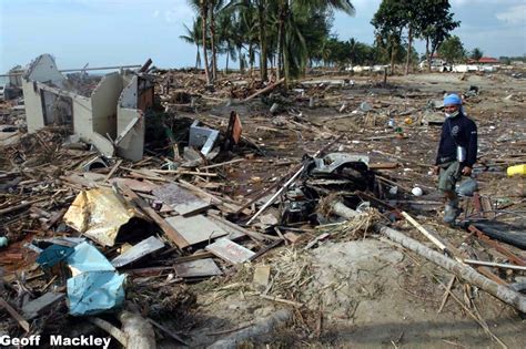 Geoff Mackley - Tsunami damage in Thailand Dec 2004