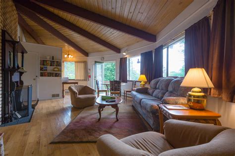 Inviting creekside cabin w/ a welcoming front porch, fireplace, & gas grill. Blue Ridge Sunrise Cabin Luray VA | The Country Place ...