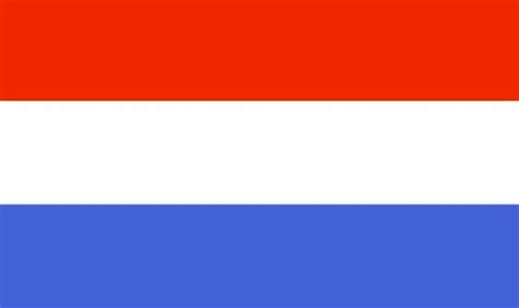 The current population of luxembourg is 633,413 as of saturday, march 27, 2021, based on worldometer elaboration of the latest united nations data.; luxembourg | Hungary flag, Flags of the world, Flag