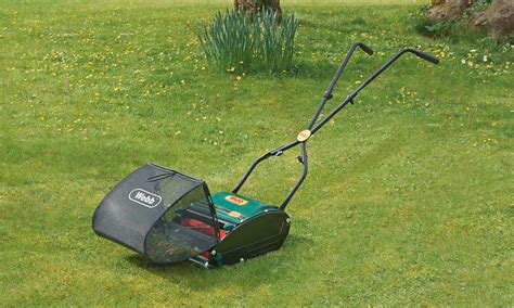 Hand Mower The Pros And Cons Aka Reel Mower Push Cylinder Mower