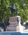 Estatua Ecuestre Del Duque De Wellington En Hyde Park Corner Foto de ...