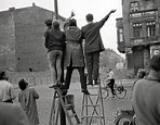 West Berlin Inhabitants 1961 | On this day 1961: Berlin wall is erected ...