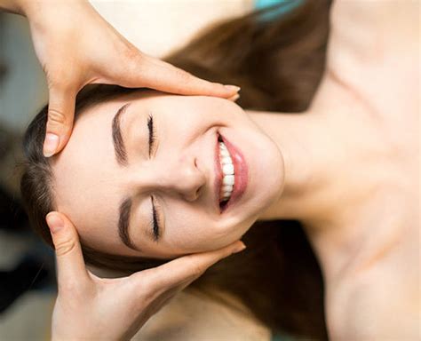 Give Yourself Ayurvedic Head Massage Herzindagi
