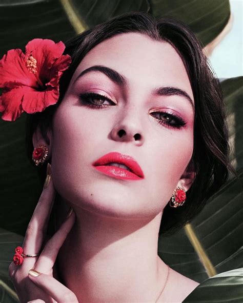 vittoria ceretti for dolce and gabbana toopical spring beauty collection campaign
