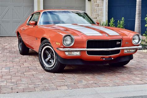 1970 Chevrolet Camaro 350 V8 4 Speed M20 Hugger Orange Solid Undercarriage