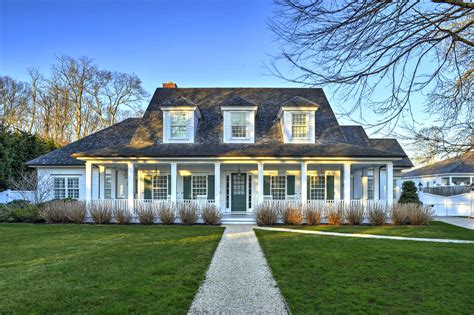 Check spelling or type a new query. This $25 Million Beach House in Wainscott, New York, Has ...