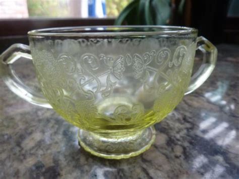 FLORENTINE NO 1 POPPY NO 1 HAZEL ATLAS DEPRESSION GLASS YELLOW SUGAR