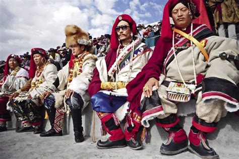 The Charm Of Traditional Tibetan Clothing