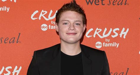 Sean Berdy Biography Is He Dating Anyone Untold Truth And Life