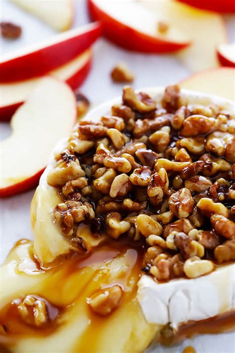 10 Minute Caramel Apple Baked Brie Gimme Some Oven