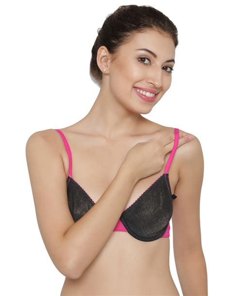 Guide How To Wear A Bra Correctly For Beginners Steps To Put On Your Bra Properly With The