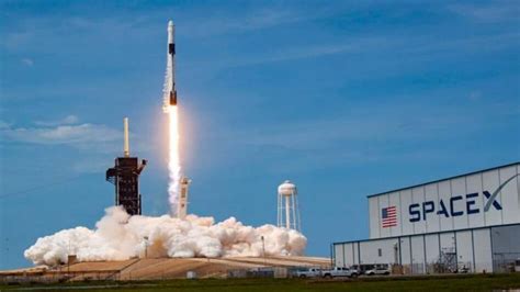 Spacex To Raise 750 Million At 137 Billion Valuation Businesstoday