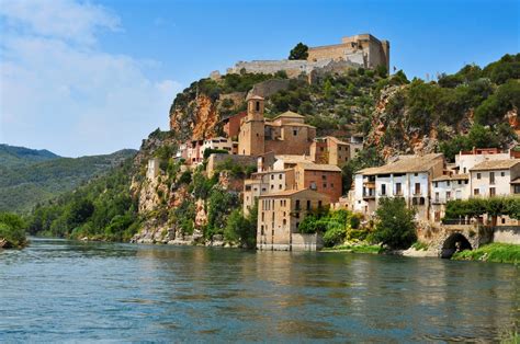 Les 17 Plus Beaux Villages De Catalogne