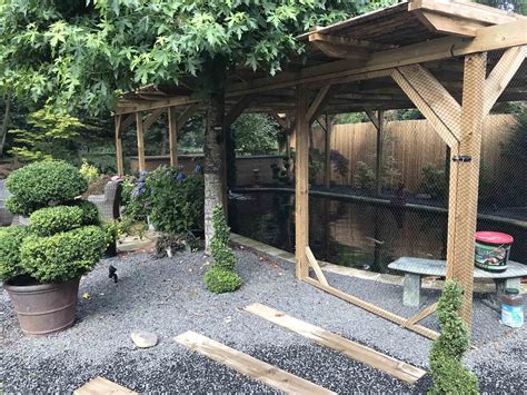 With 30 years of gardening experience, mark the owner can help. Landscapers in Reading and Berkshire, Koi Pond ...