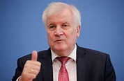 Corona-Krise in Deutschland: Horst Seehofer verteidigt den Föderalismus ...