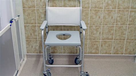 7 Best Portable Toilets For Seniors