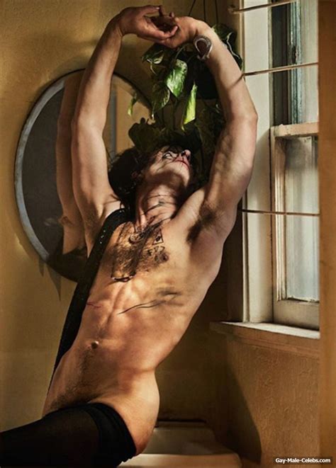 Ezra Miller Nude And Huge Bulge Photos Gay Male Celebs Com
