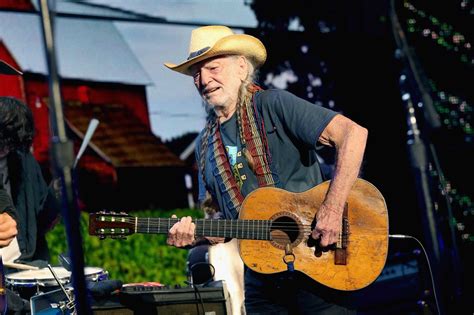 10 Best Willie Nelson Songs Of All Time