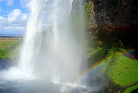 The Beautiful Waterfalls Of South Iceland Seljalandsfoss Skógafoss