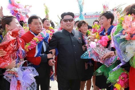 Kim jong un 김정은, pyongyang. Kim Jong-un: Photos of North Korean leader surrounded by ...