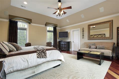 Some homeowners will even lay tiles over the drywall in their shower cubicles and bathtub those that advise against painting textured ceilings generally just don't want to stick around and paint them. 43 Spacious Master Bedroom Designs with Luxury Bedroom ...