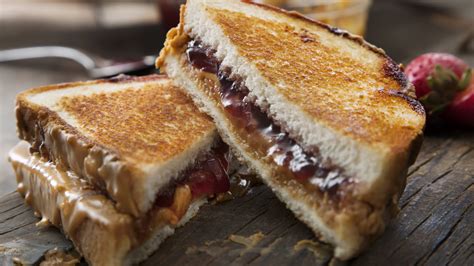The Most Decadent French Toast Is Actually A Sandwich