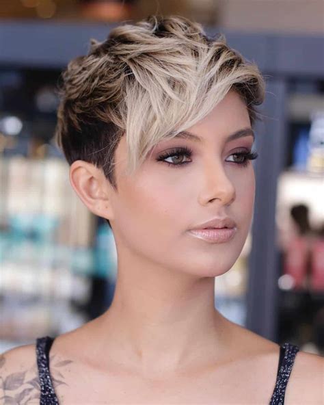 Flattering Short Haircuts For Oval Faces In