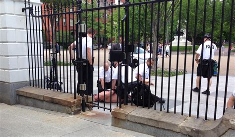 Naked Man Arrested In Front Of White House Nbc News