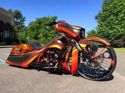 Pin By Paul Luar On 2 Wheel 2 Fast Bagger Motorcycle Cool